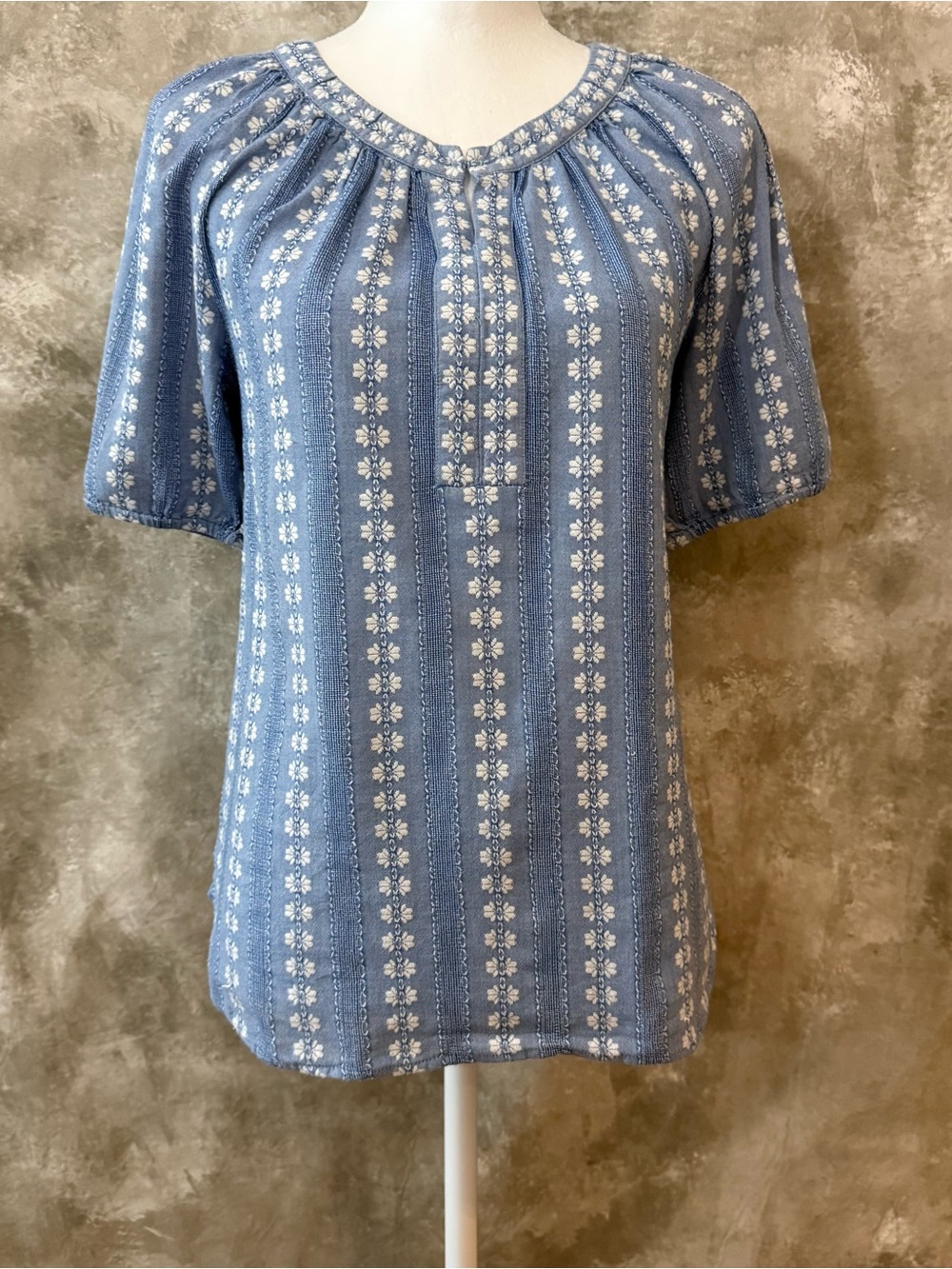 LOFT Light Blue Embroidered Peasant Tunic (love 26)